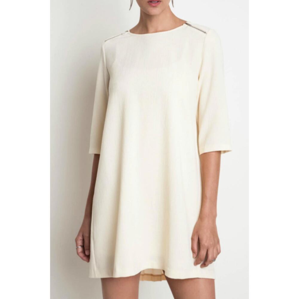 Umgee Cream Pleated Back Shift Dress Size M